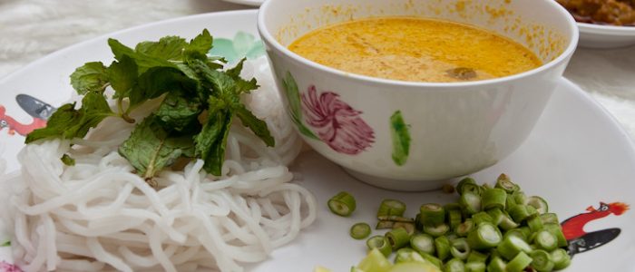 Nasi & Mee Thailand: Ekonomi Thailand, Makanan Murah & Lazat